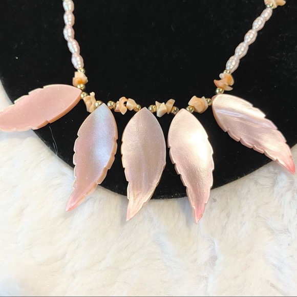 Vintage Pink Beaded Shell Feather Statement Necklace - Picture 2 of 6